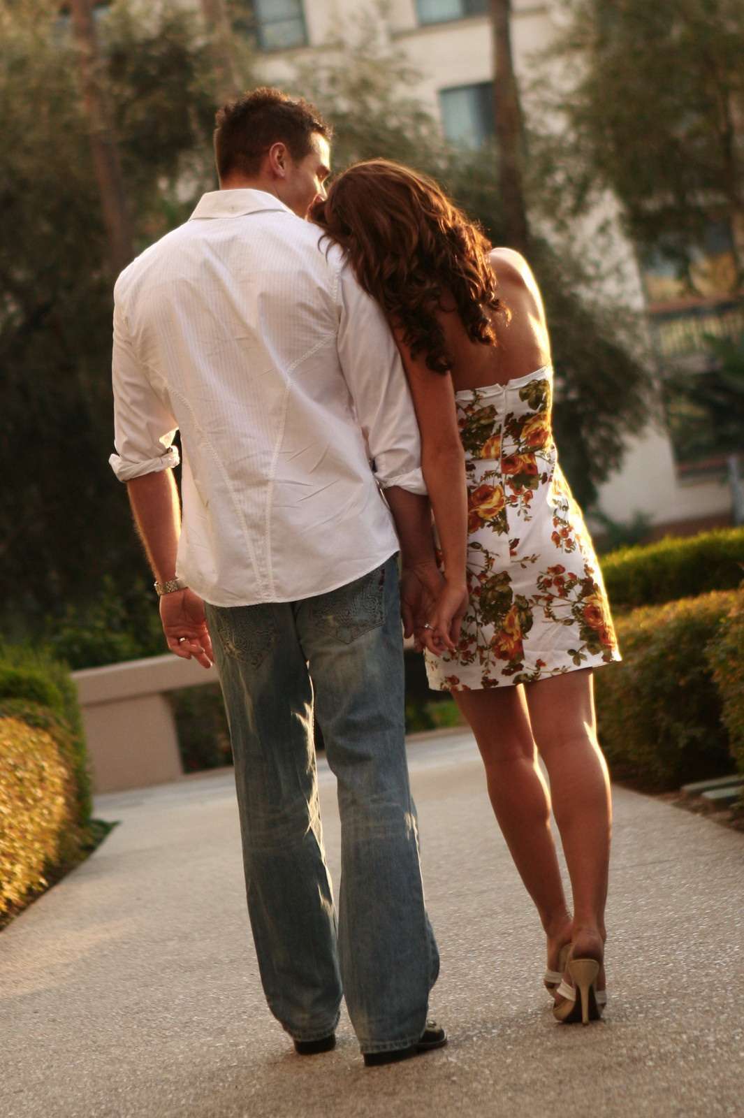 Relationship advice — new couple in early love