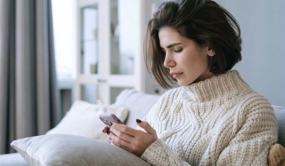 Why Dating Apps Don’t Work for Most Women: The Attraction Conundrum